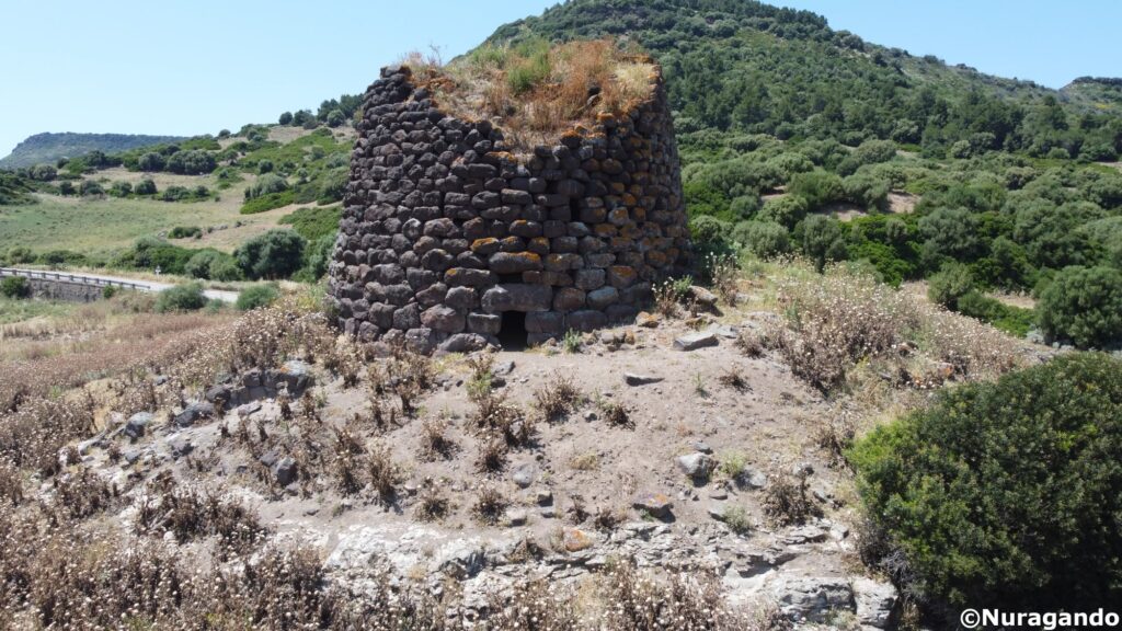 5.2 and 6.2: Nuraghi Paddaggiu in Castelsardo and Unia in Stintino.