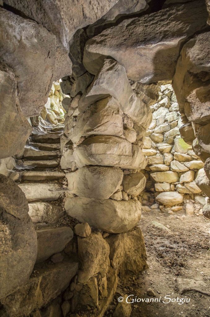 39.2 and 39a.2: Nuraghe Tittiriola in Bolotana and nuraghe Aeddos in Orotelli