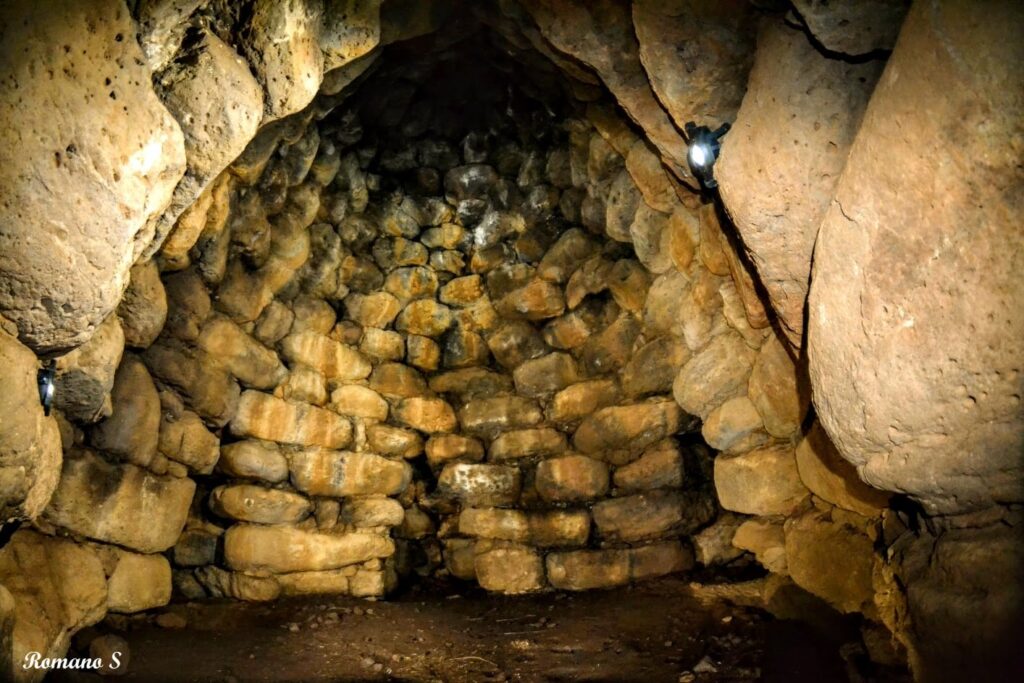 58a.2 and 58b.2: Nuraghe and Tomb of Giants of Lighei and Nuraghe Serra - Sedilo