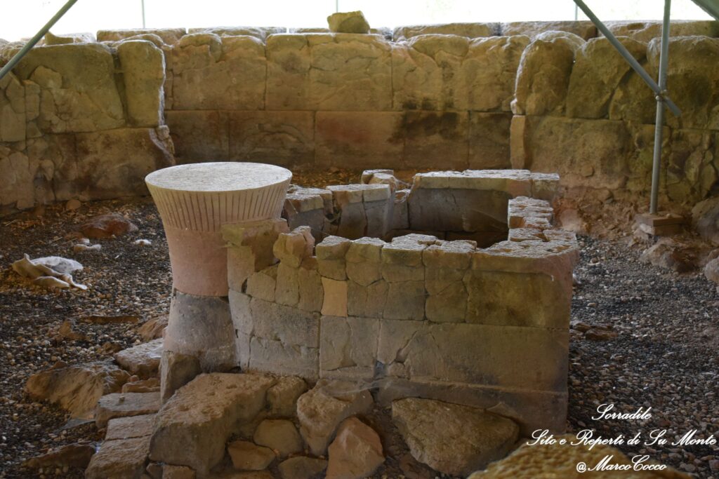 72.2, 72a.2 and 72b.2: Nuragic temple Su Monte in Sorradile and nuraghi Aurù and S.Anastasia in Soddì.