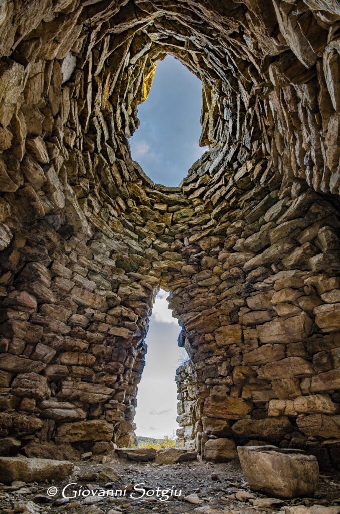 86.2 and 86a.2: Nuraghi Ardasai of Seui and Nuraghe Pauli of Seulo