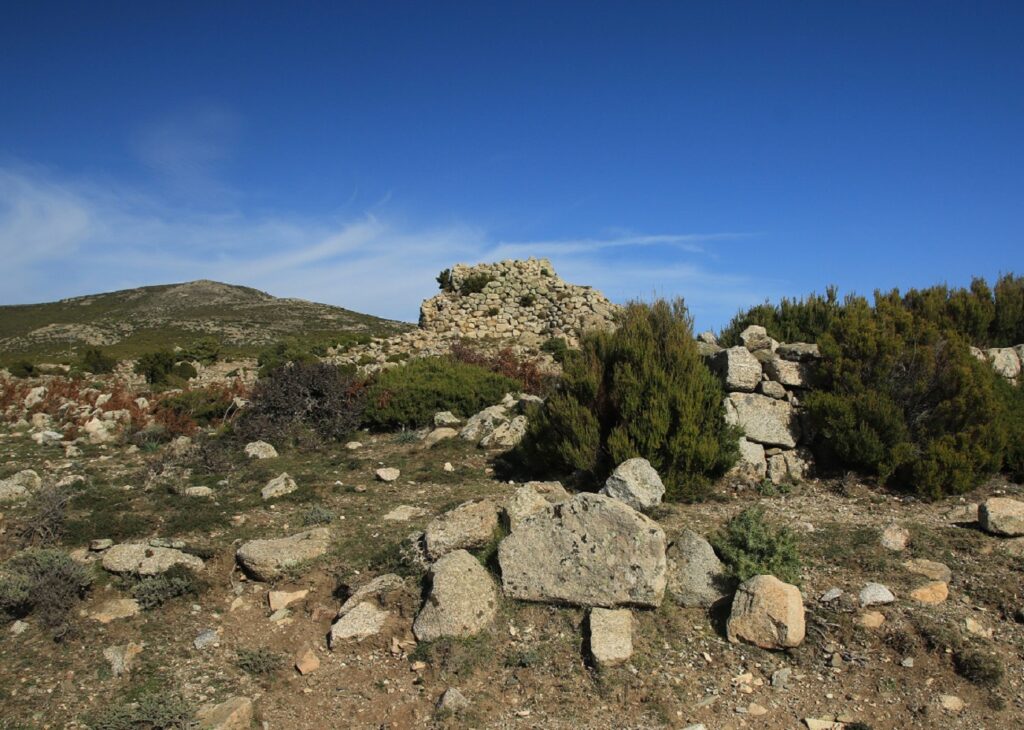A nuraghe close to the sky: the Bau ‘e Tanca of Talana