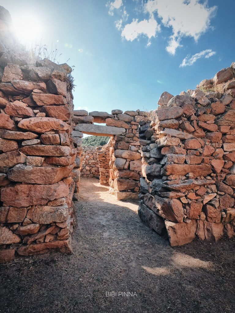 The megaron temples