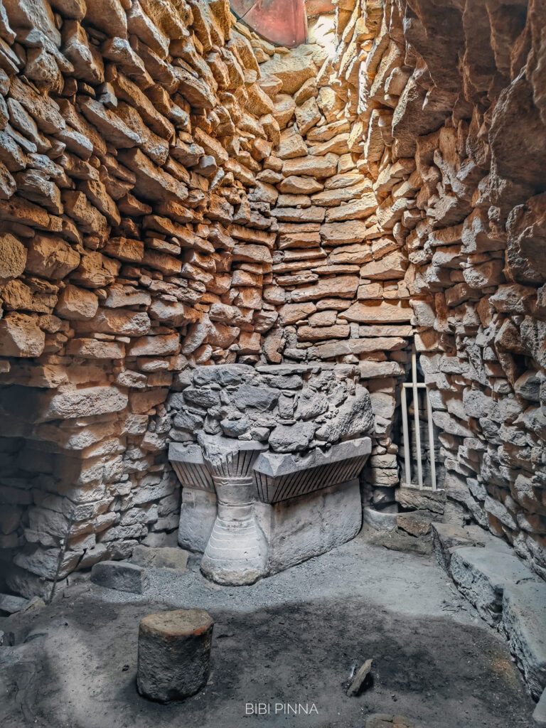 Nuragic hierarchies