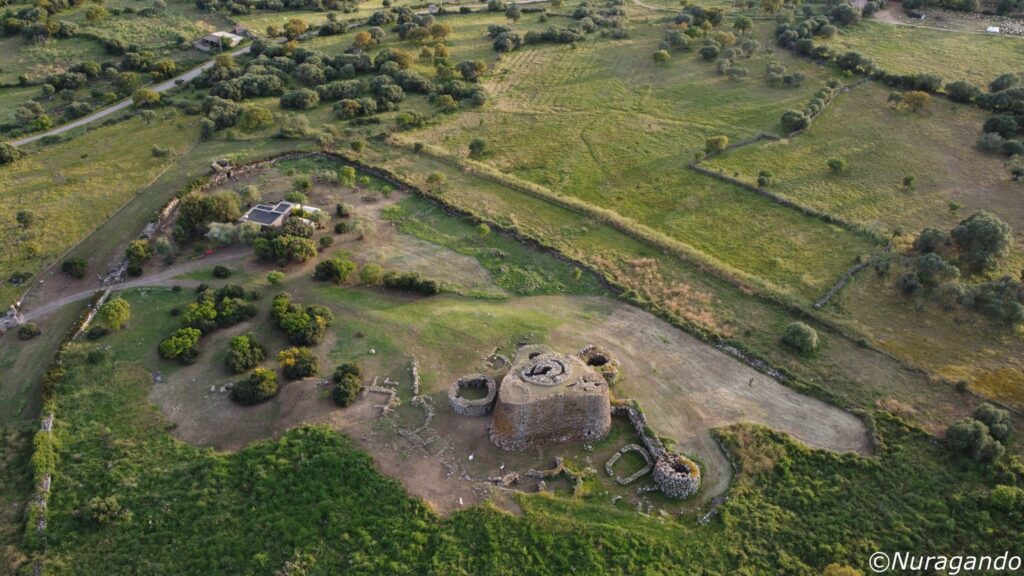 Nuraghe Losa of Abbasanta: the first excavations