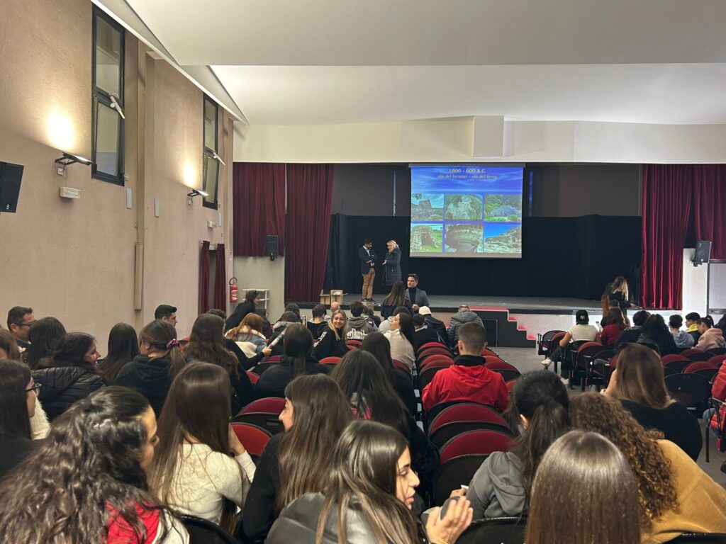 A Quartu trecento studenti a lezione per parlare di nuovo sviluppo sostenibile e civiltà nuragica